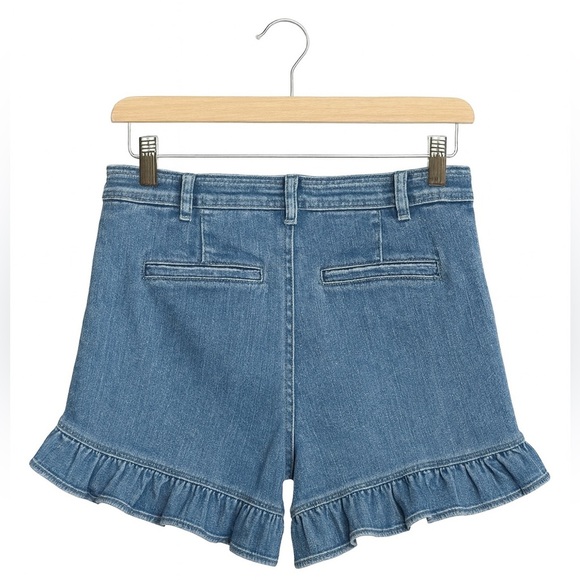 Blush Boutique Women’s Ruffled Button-Up Denim Shorts | Size Large | Stylish Sum - Picture 2 of 2